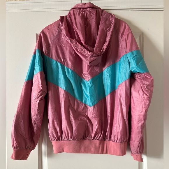 Vintage women’s windbreaker jacket. Size medium - Picture 7 of 9